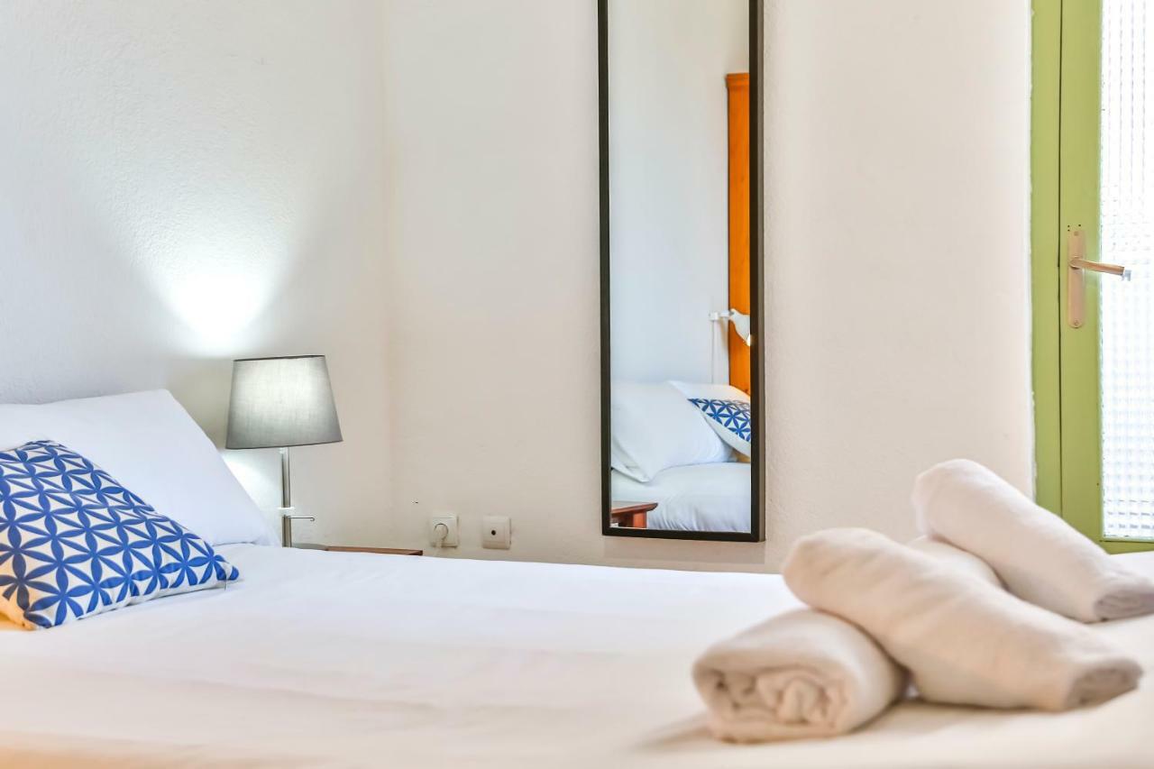 Basic Platja Apartment Barcelona Luaran gambar