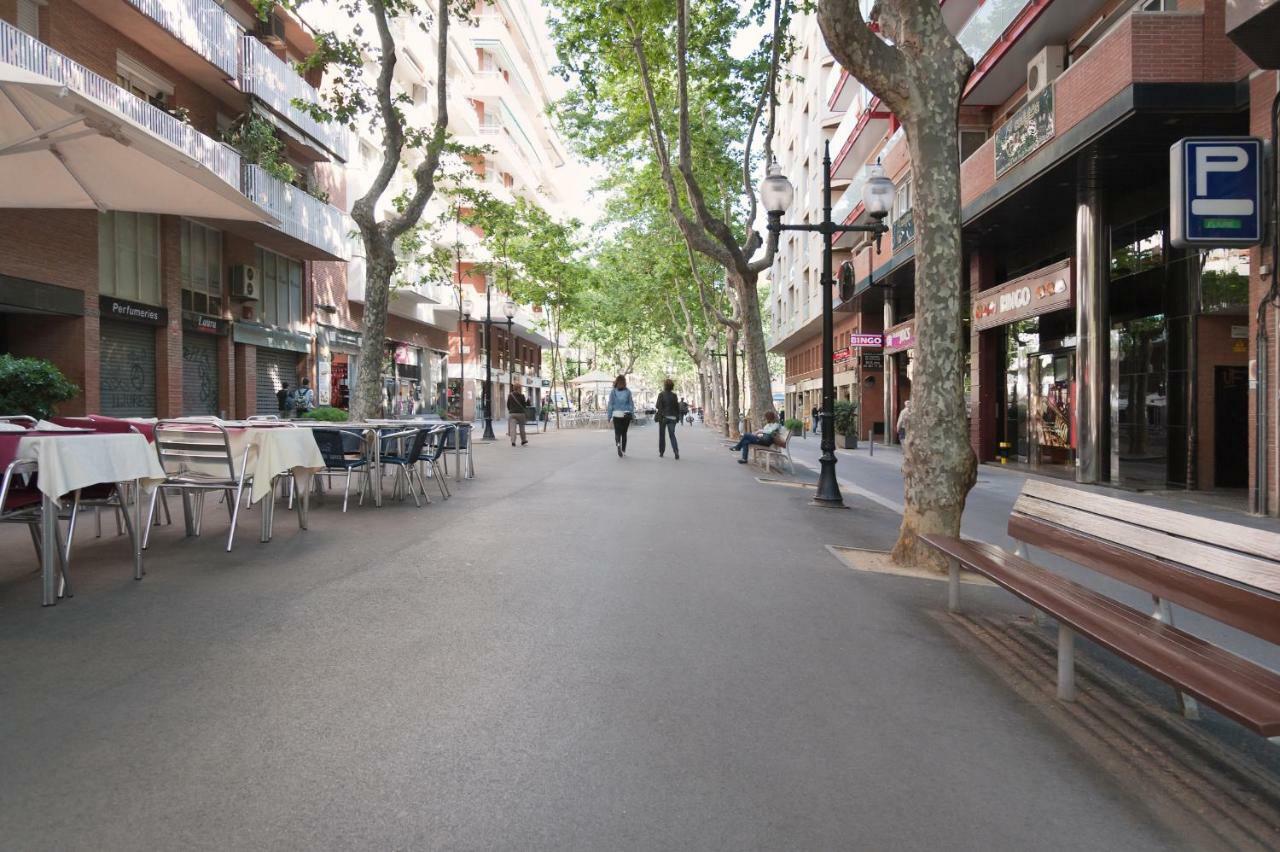 Basic Platja Apartment Barcelona Luaran gambar